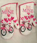 Valentines Be Mine 2 Piece Pair Hearts Cooking Set Kitchen Decor Oven Mitts