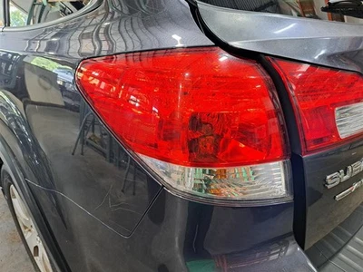 Lámpara trasera lateral izquierda del conductor 2012 Legacy Outback Sku#4195726 Foto 1 de 4