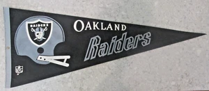 Vintage Pennant Oakland Raiders NFL Football - Picture 1 of 4