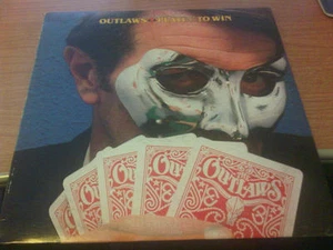 LP OUTLAWS PLAYIN' TO WIN ARISTA VG-/VG+ US PS 1978 - Picture 1 of 1