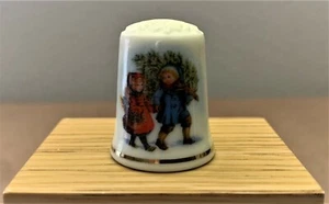 Rare ~ Christmas 1981 Thimble ~ Bone China ~ by Avon: SHIPS FREE & INSURED - Picture 1 of 8
