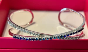 Avon Blue Ombre Bracelet NEW in Box 2023 Christmas Gift VINTAGE - Picture 1 of 6