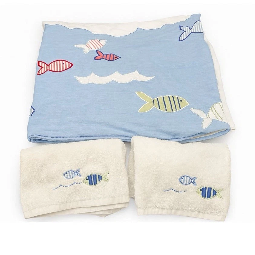 Conjunto de cortina e toalhas de banho Pottery Barn Kids peixe tema oceano náutico RARO - Imagem 1 de 4