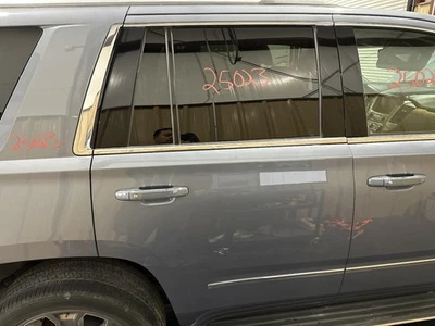 GMC YUKON 2015-2017 RIGHT REAR DOOR GRAY G1C NO SOLAR GLASS Foto 1 de 4