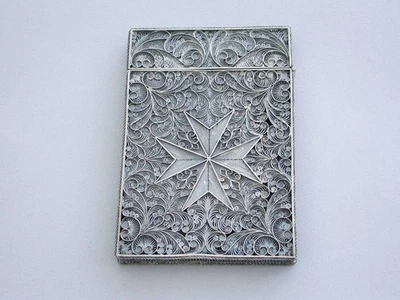 Estuche para tarjetas cruz maltesa filigrana plata siglo XIX. Malta c1870 Foto 1 de 4