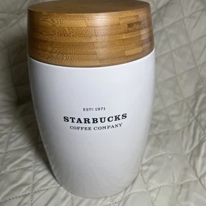 Starbucks Coffee Canister Jar Ceramic Tea 2009 White Farmhouse 48 oz Bamboo Lid - Picture 1 of 8