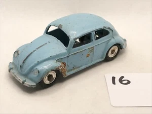 RARE DINKY TOYS # 181 VOLKSWAGEN VW BEETLE OVAL DIECAST CAR LIGHT BLUE SPUN HUBS - Picture 1 of 5