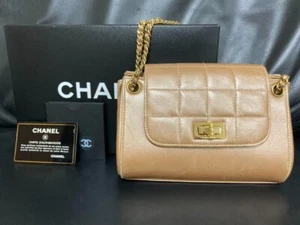 Authentic CHANEL shoulder bag chocolate bar pink with box, dust bag, and card - Picture 1 of 10