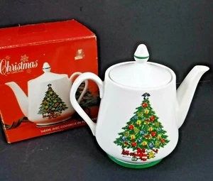 De colección 1986 Navidad de Carlton Mount Clemens Cerámica Árbol Porcelana 7 1/2 Tetera - Imagen 1 de 9