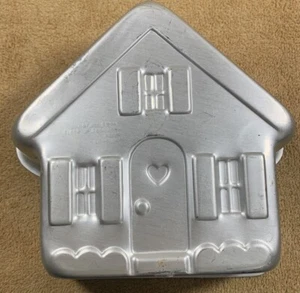 Vintage 1982 WILTON Stand Up 3D CASA TORTIERA TEGLIA stampo cottage stampo da forno - Foto 1 di 2