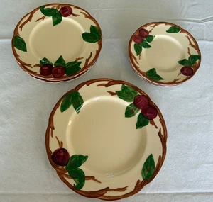 Franciscan Apple 8 piece Lot Dinner, Salad & Bread Plates - Picture 1 of 7