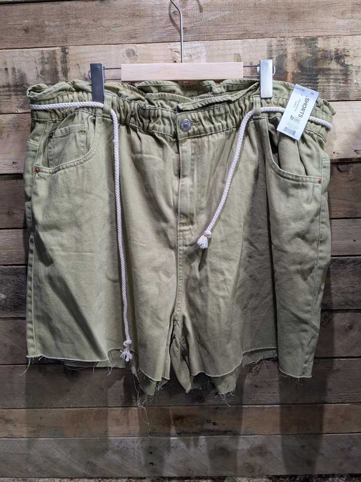 George Khaki Green 100% Cotton Shorts, Size 24 (Brand New) - Image 1 of 4