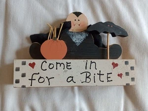 Insegna Dracula vampiro in legno vintage Halloween entra per un morso decorazione ritagliata - Foto 1 di 6