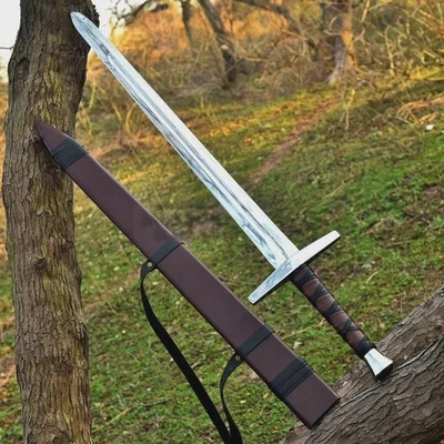 Espada larga medieval forjada a mano con vaina - Hoja de acero al carbono con funda Foto 1 de 4