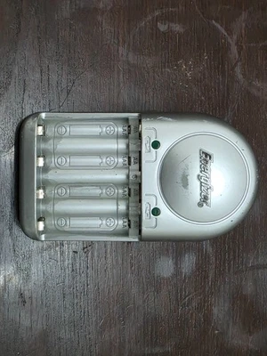 energizer ni-mh battery charger - Image 1 of 2