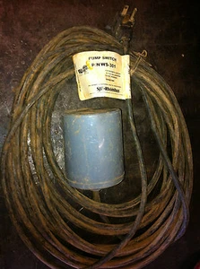 SUBMERSIBLE DEWATERING SUMP Pump Float Switch 120 VAC 1/2 HP - Picture 1 of 1