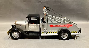 Crown Premiums Snap-On 1934 Ford Black & Silver Tow Truck 1:24 Scale #24101875 - Picture 1 of 17