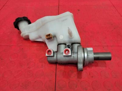 2014-2018 Kia Forte Brake Master Cylinder Assembly Genuine OEM 58510A7200 - Image 1 of 4