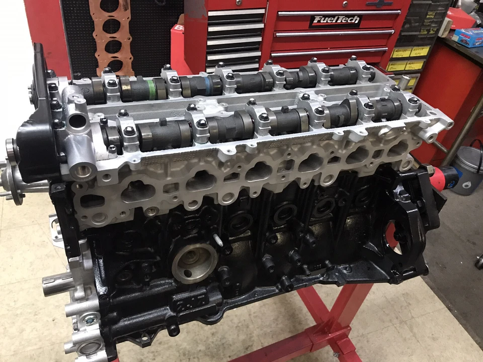 Cabeça reconstruída 2JZ GE VVTi Toyota Supra 3.0 DOHC 2JZ Lexus IS300 em linha 6 cilindros - Imagem 1 de 1