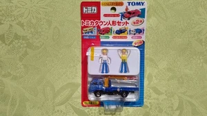110-4 Old TOMY Tomica Tomica Town Doll Set Cargo Truck Set (Nissan Diesel - Picture 1 of 7