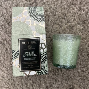 Voluspa White Cypress Kerze 1oz - Bild 1 von 3