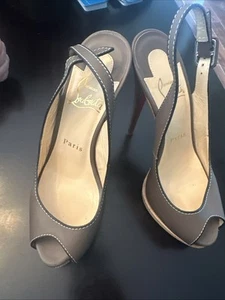 Eslinga Christian Louboutin Ralais Royal Trepointe 35,5 EXCELENTE Estado - Imagen 1 de 7
