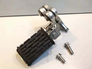 Placa y soporte para pie Yamaha XVZ13 1300 Venture Royale 1987 XVZ13-D - Imagen 1 de 5