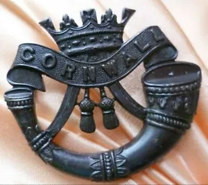WW1 Duke of Cornwall's Light Infantry Cap Badge BRONZE 2 Lugs Genuine /Original - Picture 1 of 2
