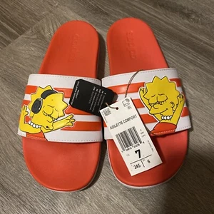 Adidas Adilette The Simpsons Lisa Damen Gr. 7 Pantoletten GV7251 Neu mit Etikett - Bild 1 von 2
