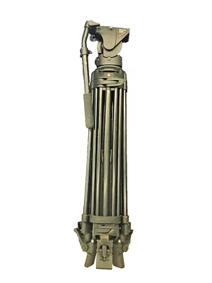 Manfrotto 545GB Video Camera Tripod 526 Fluid Head - Image 1 of 4