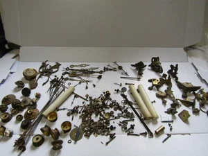 gros lot de piece détachées d horlogerie pendule boulonnerie - Imagen 1 de 10
