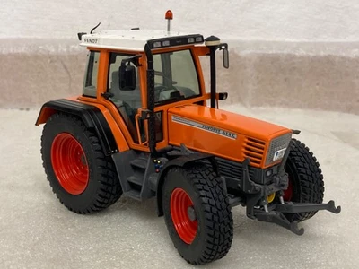 1/32 scale Weise-toys 1101 Fendt 514C Favorit Kommunal traktor tracteur tractor - Image 1 of 4