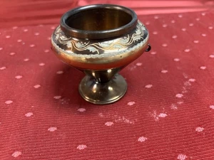 Soporte de cobre turco años 70 con taza extraíble. "2,5"" de alto, 3,25"" en la parte superior" - Imagen 1 de 4