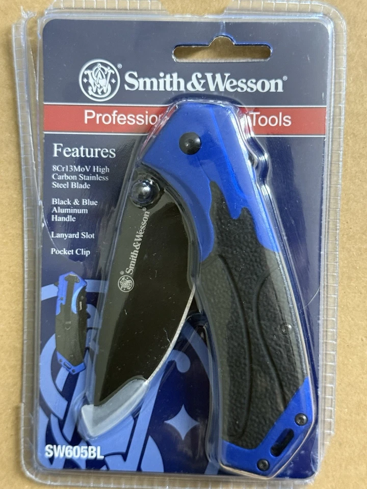 CUCHILLO CARPETA SMITH & WESSON SW605BL AZUL/NEGRO, HOJA NEGRA Foto 1 de 2
