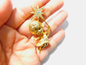 Broche Varita Firmado Mylu AB Verde Estrás Niña Hada Ángel Estrella De Colección - Imagen 1 de 4