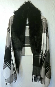 Schöne Poncho Mit Fellimitat Kragen, One Size - Bild 1 von 2