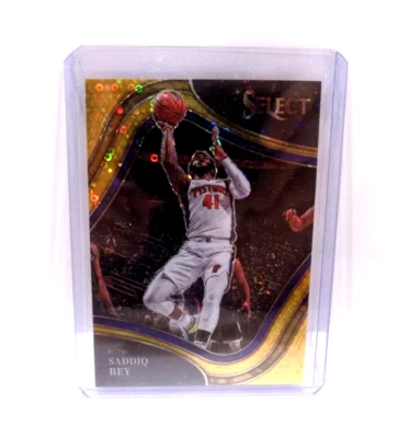 2021-22 Panini Select Courtside Gold Saddiq Bey #213 08/10 Detroit Pistons- MINT - Image 1 of 3