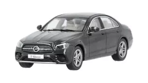 Original Mercedes-Benz E-Klasse W213 Modellauto grau, 1:43 Teilenr. B66960499 - Bild 1 von 3