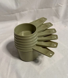 Vintage Tupperware Avocado Green Set of 6 Nesting Measuring Cups Baking - Picture 1 of 10