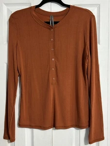 Anthropologie Damen Medium geripptes Henley Langarm Oberteil rostfarben 3/4 Knopf Strick - Bild 1 von 11