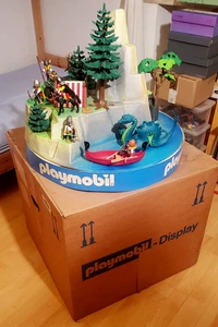 🟢  PLAYMOBIL ® RARO DISPLAY  VIKINGHI  1993  GEOBRA VINTAGE DIORAMA ESPOSITIVO - Foto 1 di 15