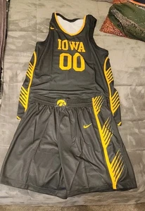 Iowa Hawkeyes NIKE Jersey With Shorts - Picture 1 of 8