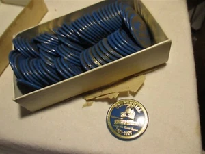 Lot 66 1967 NEBRASKA CENTENNIAL Nebraskaland Where the West Begins" Pins - Bild 1 von 6