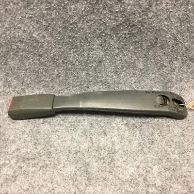 1996-98 Pontiac Grand Am 4Dr RH Front Female Seat Belt Buckle Dark Gray OEM E703 - Image 1 of 4