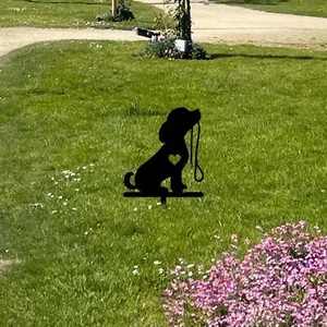 Metal Dog Garden Decor Statue Decorative Garden Stake for Patio Lawn Outside - Picture 1 of 7