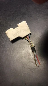 BMW E32 735i E34 525i 528i Cablaggio PER Parti Interruttore Sollevatore Finestra di Alimentazione 1378526 - Foto 1 di 3