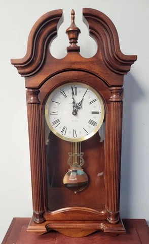 RARE Howard Miller Everett - Chiming Wall Clock - Windsor Cherry - 625-253 Cover