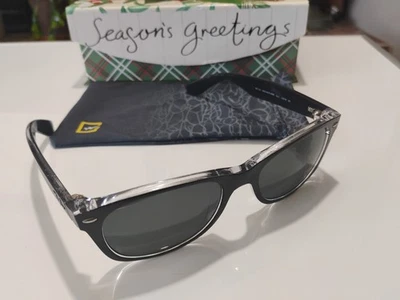 Ray Ban RB 2132 Sunglasses 😎New Wayfarer 52-18 Brand New G15 Green Lenses MINT! - Image 1 of 4