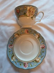 Westbury Court Jessica von Jessica McClintock Tasse und Untertasse Set - 3 verfügbar  - Bild 1 von 4