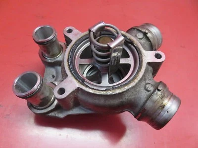 BMW M6 E63 2006-2010 OEM S85 V10 SISTEMA DE REFRIGERACIÓN DEL MOTOR TERMOSTATO CONJUNTO DE CARCASA Foto 1 de 4